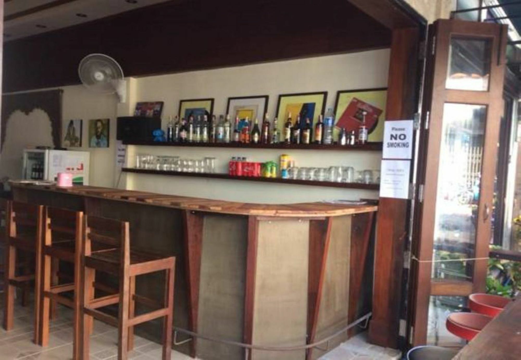 Thapae Backpackers Hostel (Adults Only) Чиангмай Экстерьер фото