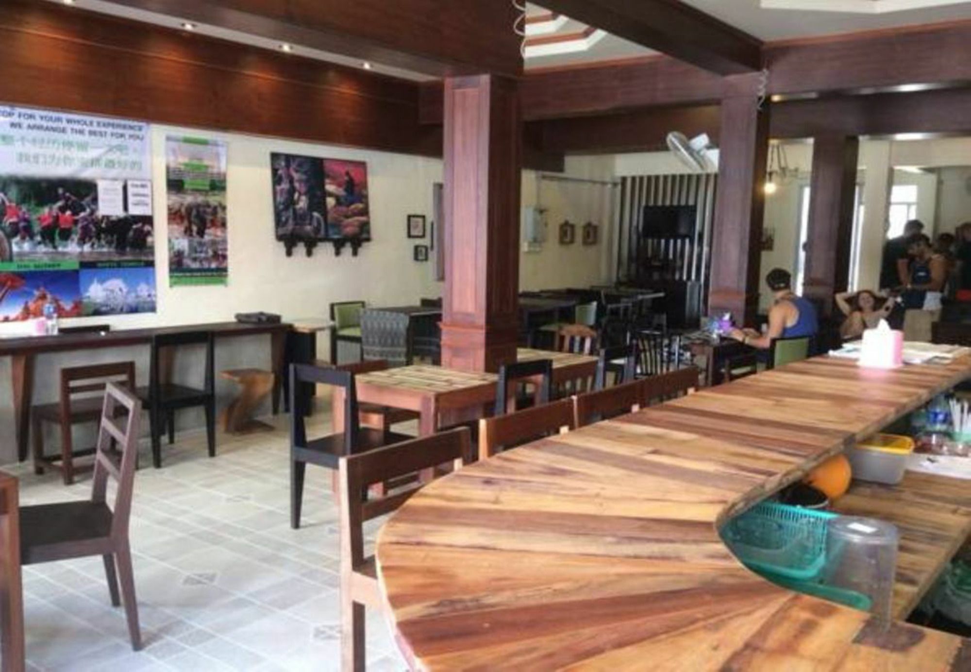 Thapae Backpackers Hostel (Adults Only) Чиангмай Экстерьер фото